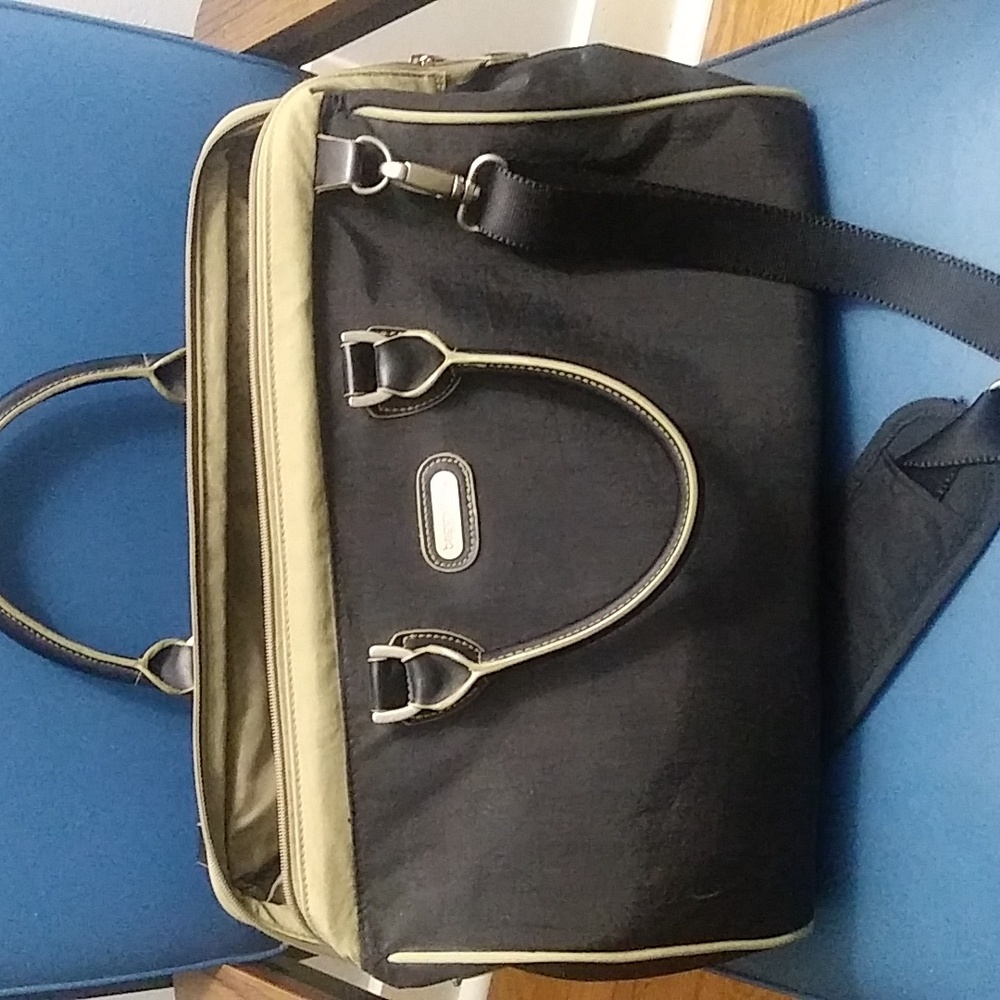 Baggalini Travel Bag, Black